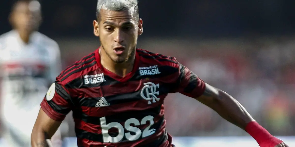 Jogador foi multicampeão pelo Mengão e disputou a Copa do Mundo de 2018