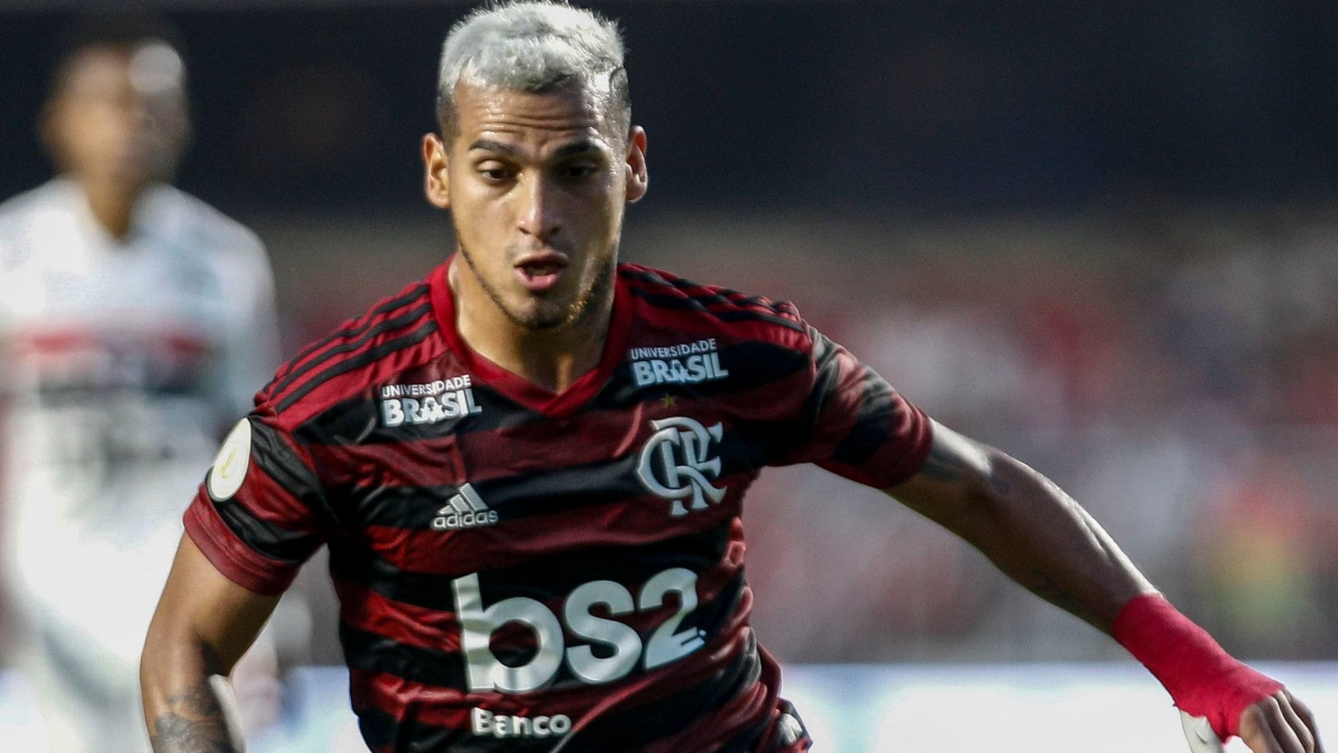 Jogador foi multicampeão pelo Mengão e disputou a Copa do Mundo de 2018