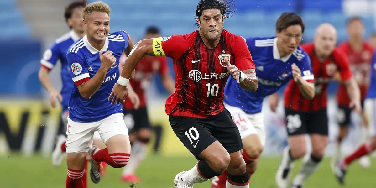 Jogador foi preterido pelo rubro-negro e acertou com o Galo mineiro