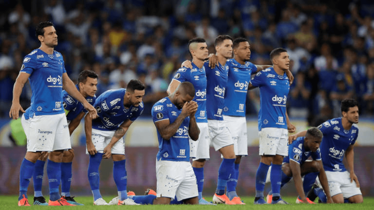 Jogador foi rebaixado com a Raposa e virou ídolo do Alviverde Imponente