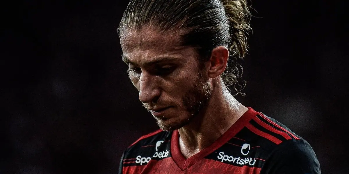 Jogador foi revelado pelo Flamengo e passou oito anos no Mengão