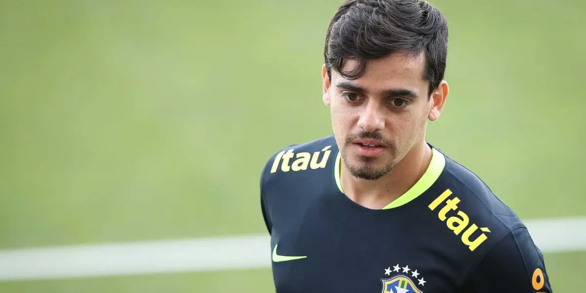 Jogador foi titular da Seleção Brasileira na última Copa do Mundo