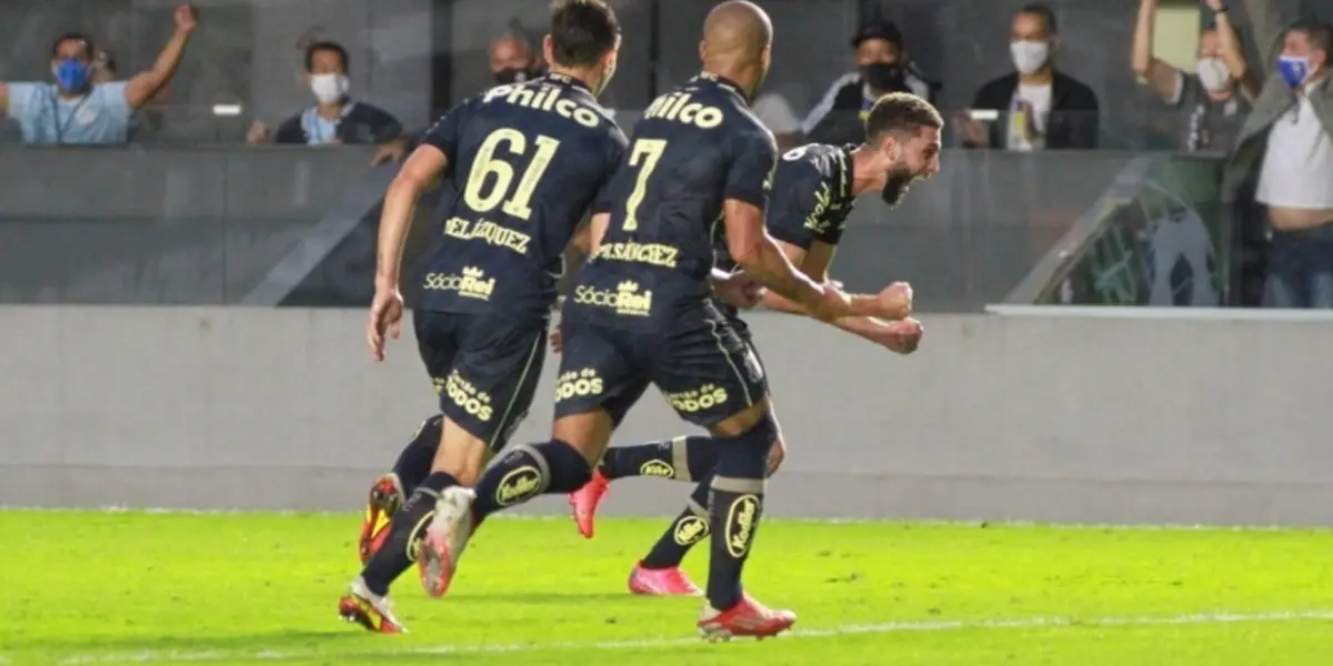 Jogador foi utilizado pelo último técnico, ficou sem jogar, e agora voltou a ganhar chances