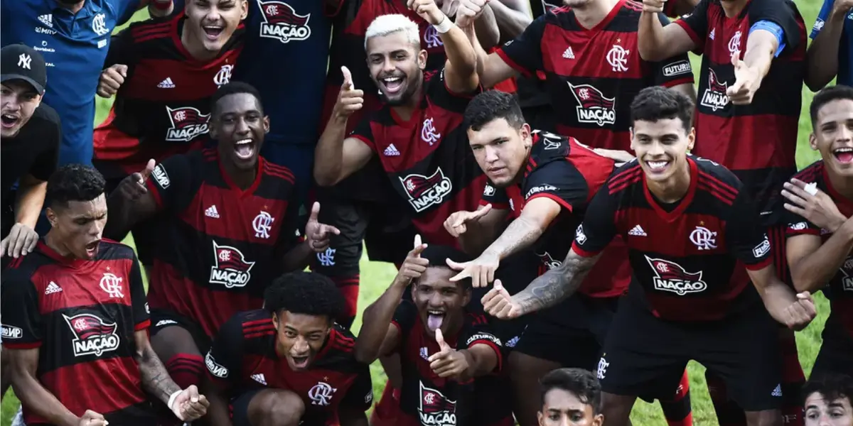 Jogador impressionou a comissão técnica do time profissional do Mengão