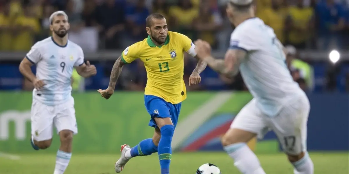 Jogador indicado entre os 55 melhores da temporada pode estar de malas prontas para a Argentina