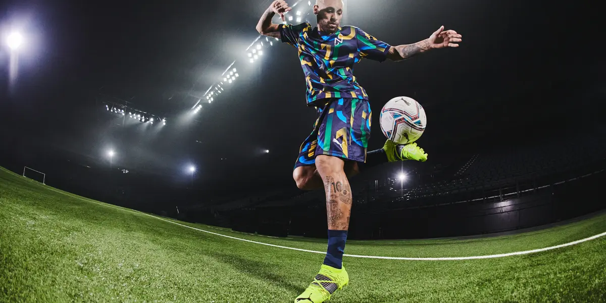 Jogador inicia parceria com a Puma lançando linha de chuteiras inspiradas no camisa 10 da Seleção e do PSG