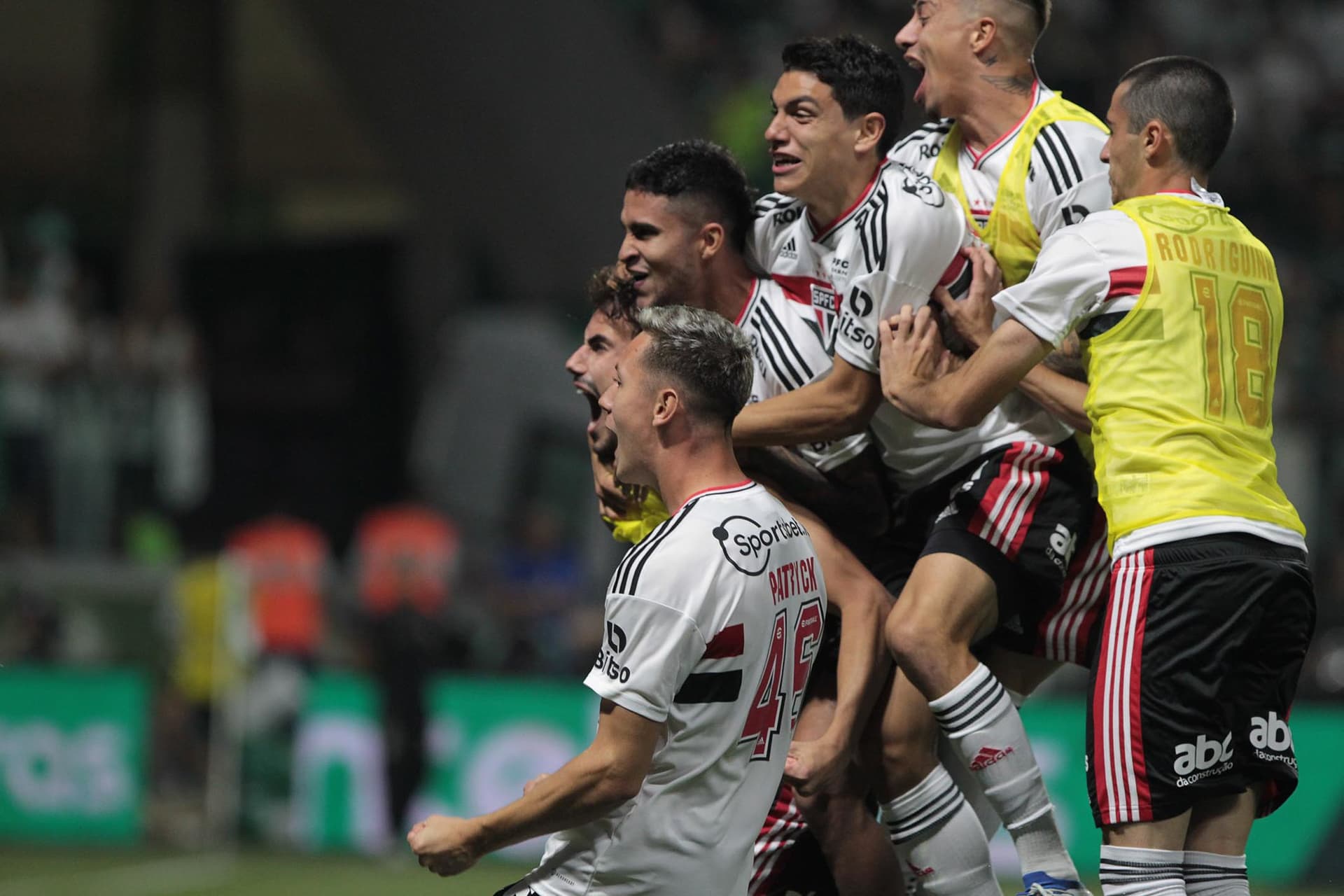 Jogador luta contra o tempo para disputar a Copa do Mundo