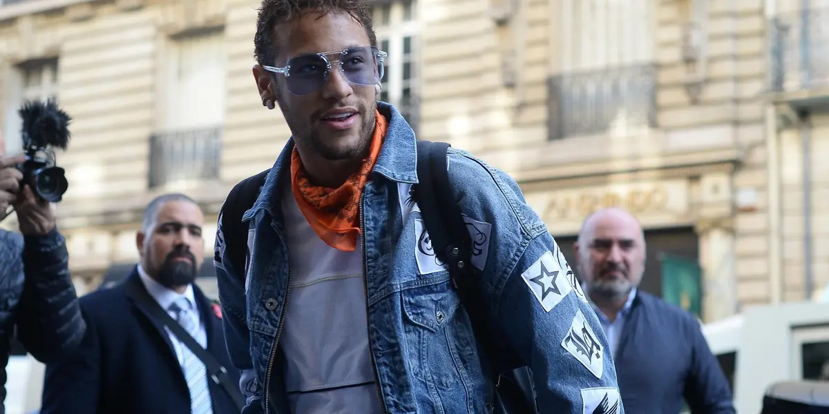 Jogador mora nos arredores de Paris e deve ter Messi como, além de companheiro de time, vizinho