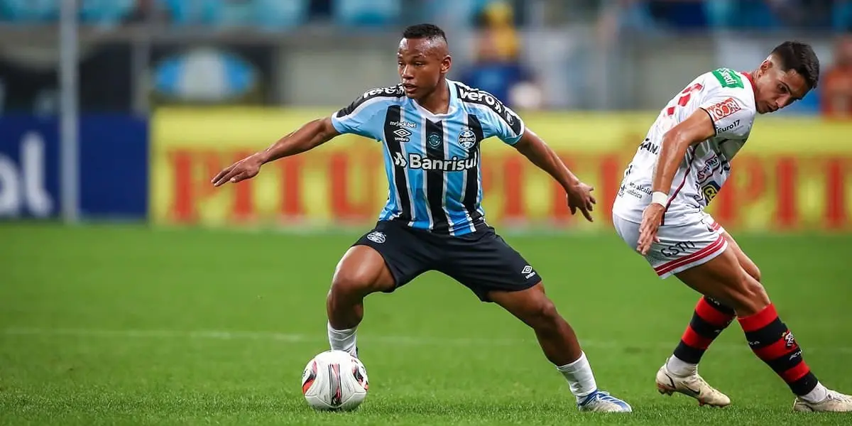 Jogador mostrou talento e vem surpreendendo nos treinamentos