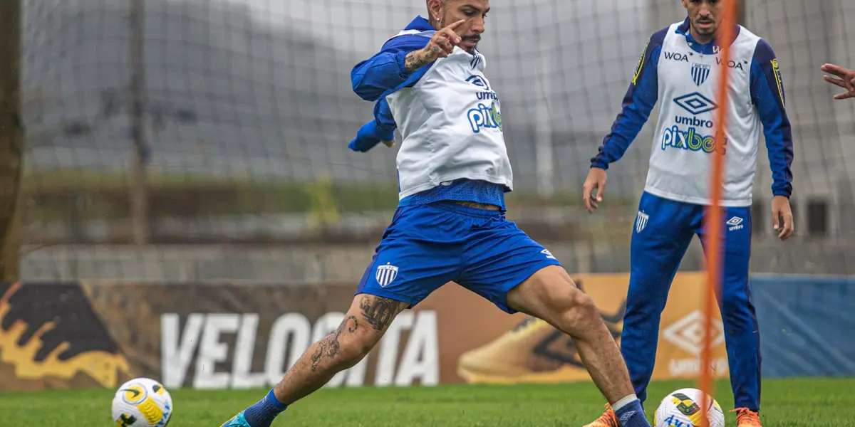 Jogador não entra em campo há alguns meses, devido a uma lesão de joelho