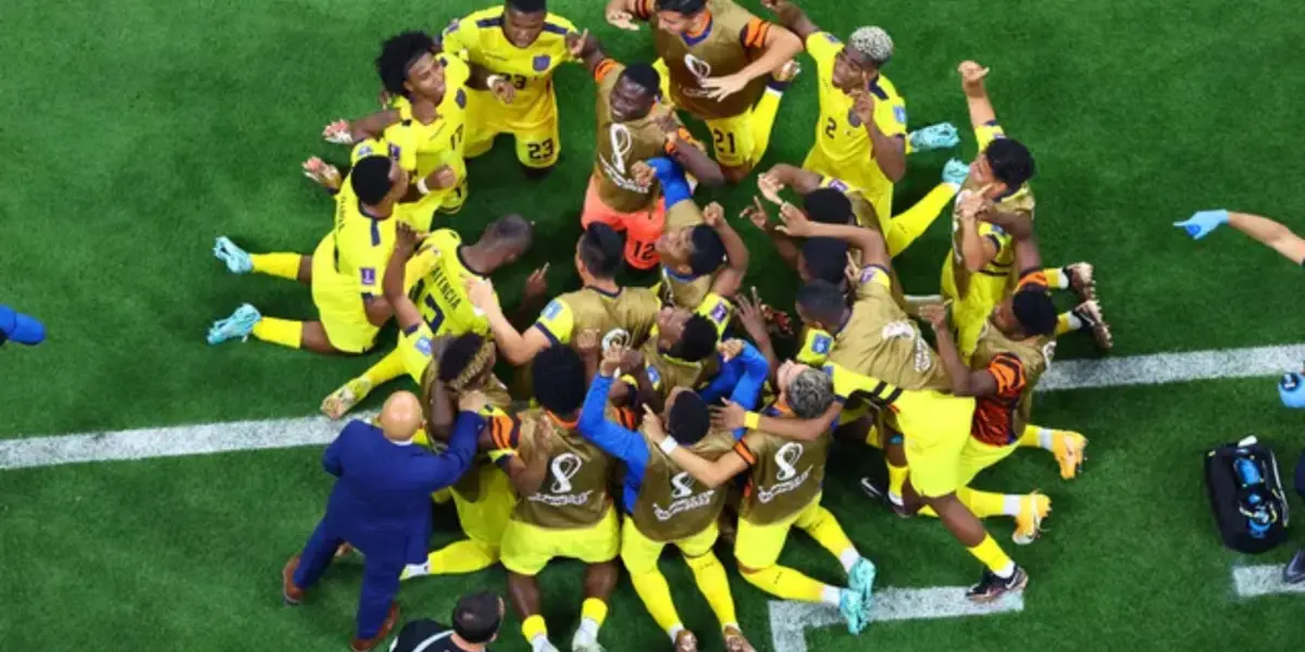 Jogador não esteve em campo, mas sua seleção saiu vitoriosa do primeiro desafio