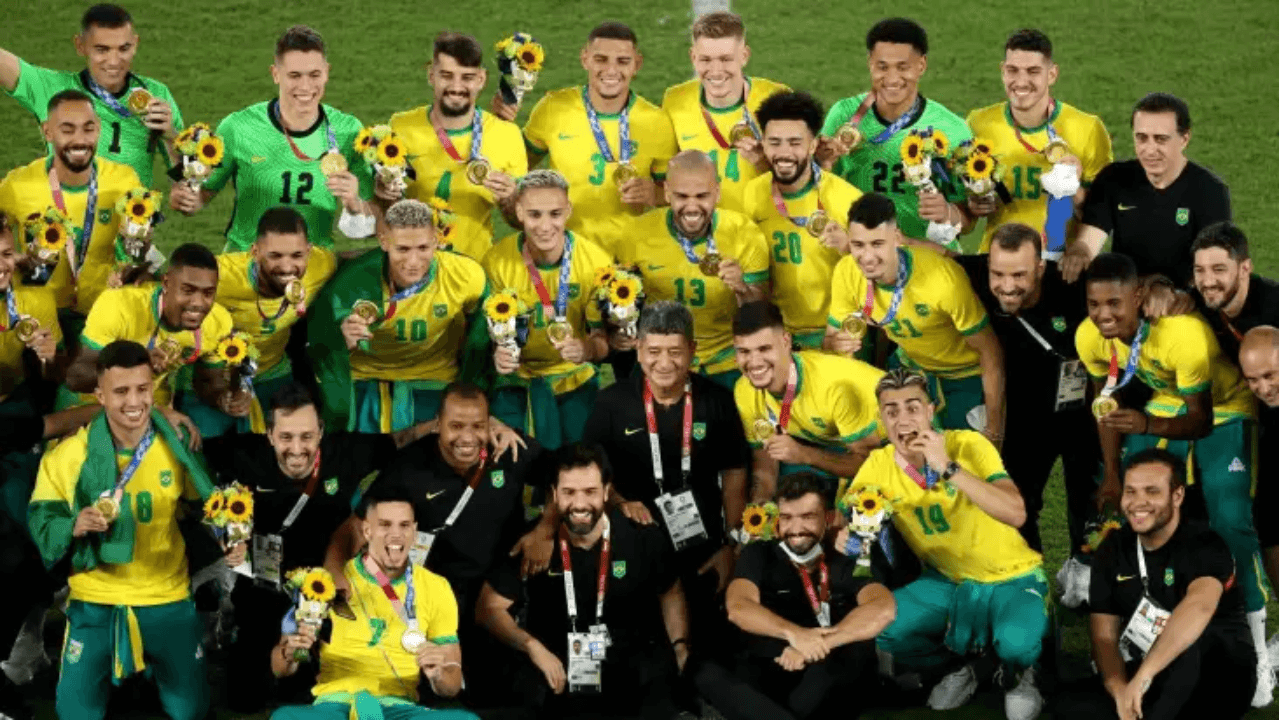Jogador passou pela Seleção Brasileira e pode render milhões ao Timão