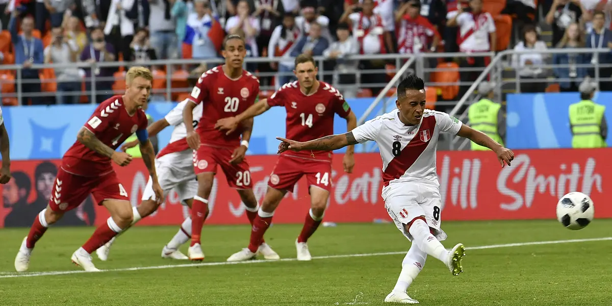 Jogador peruano defende o Al-Fateh há dois anos