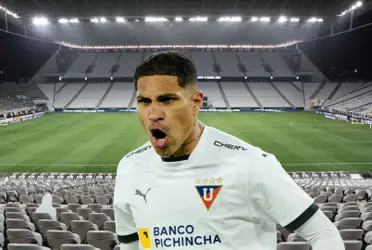 Jogador peruano foi alvo de críticas da imprensa brasileira após premiação