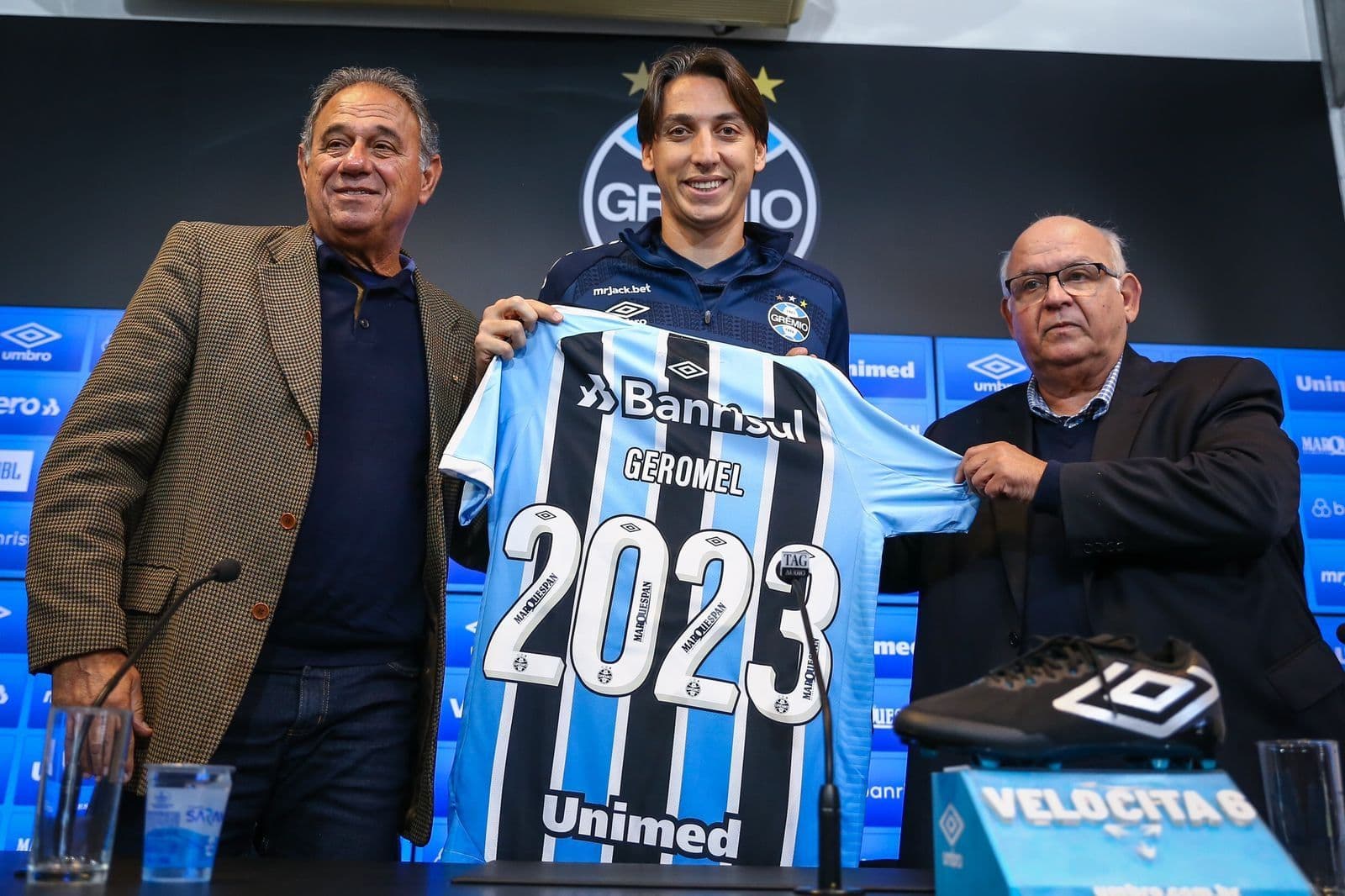 Jogador pode estar de saída do Grêmio nas próximas semanas