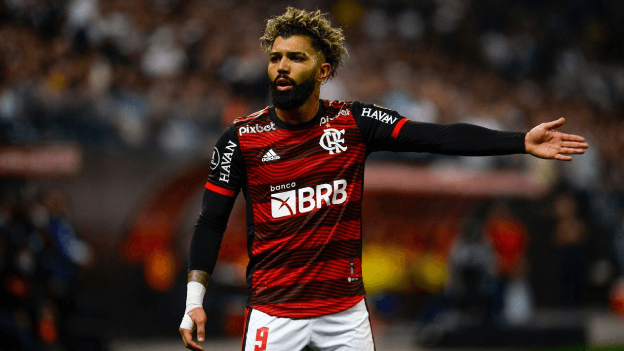 Jogador provocou torcida adversária após a classificação do Flamengo