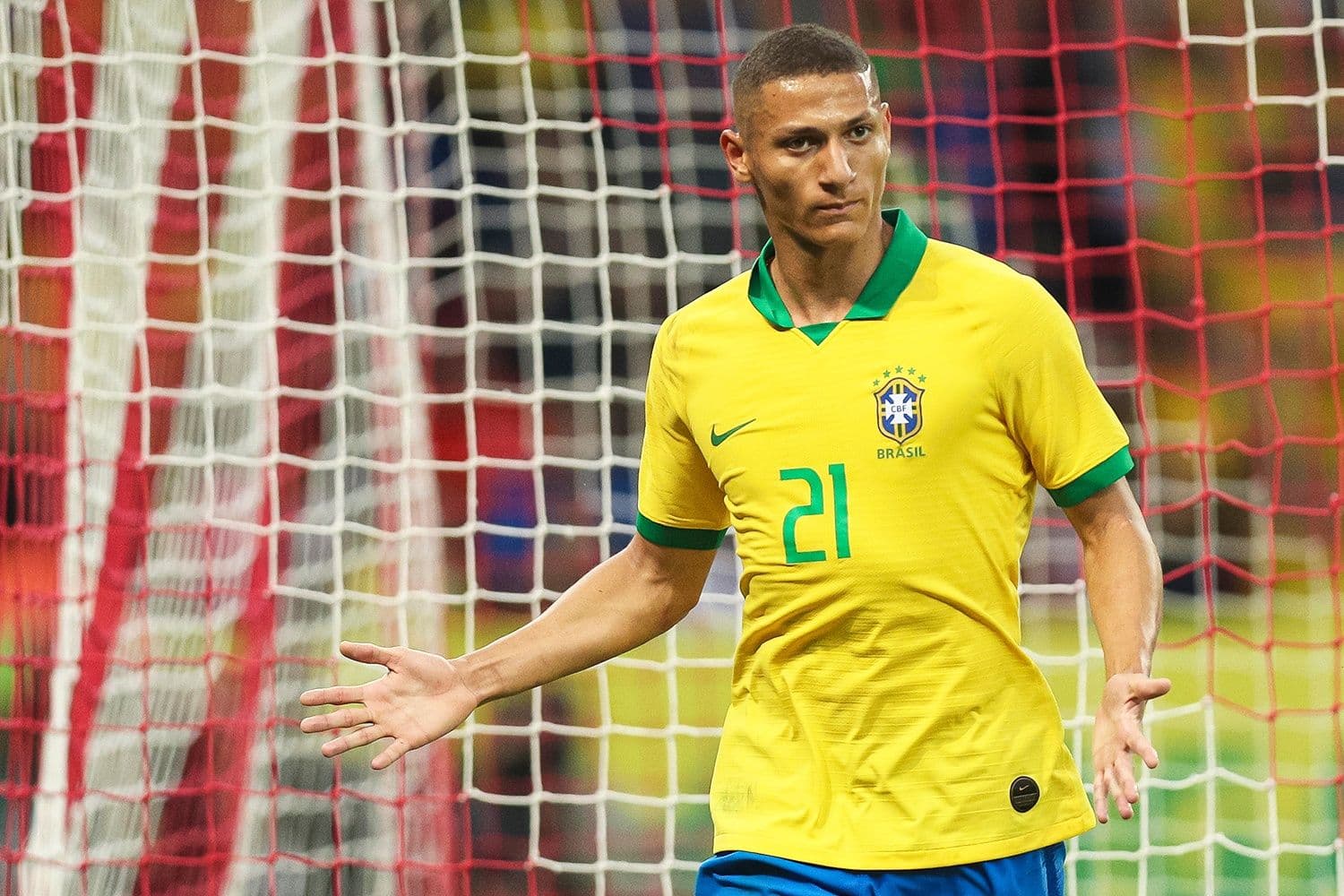 Jogador se envolveu em polêmica com jornalista