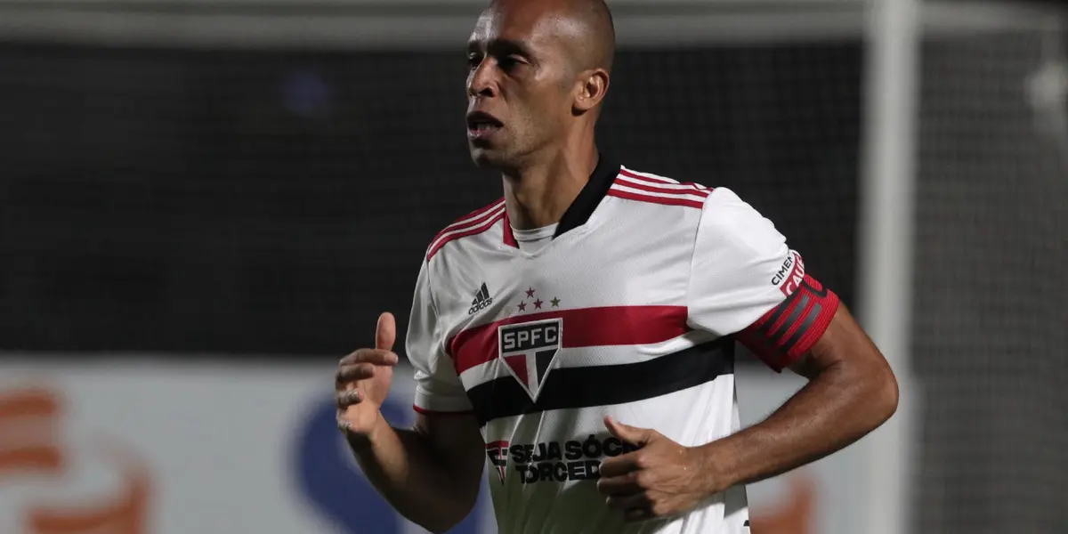 Jogador se mostrou inconformado com o time, após o empate contra o Santos