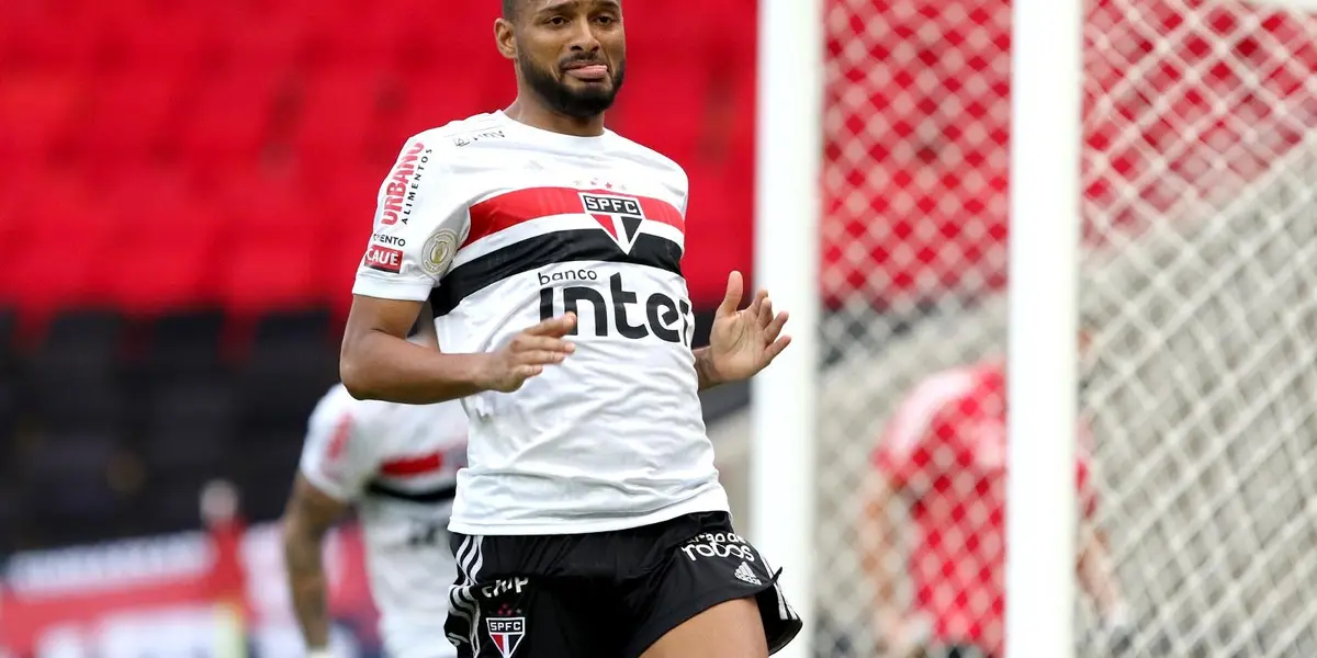 Jogador se tornou o mais assistente do Brasileirão, com 11 passes para gol, e o maior artilheiro do São Paulo no ano, com 15