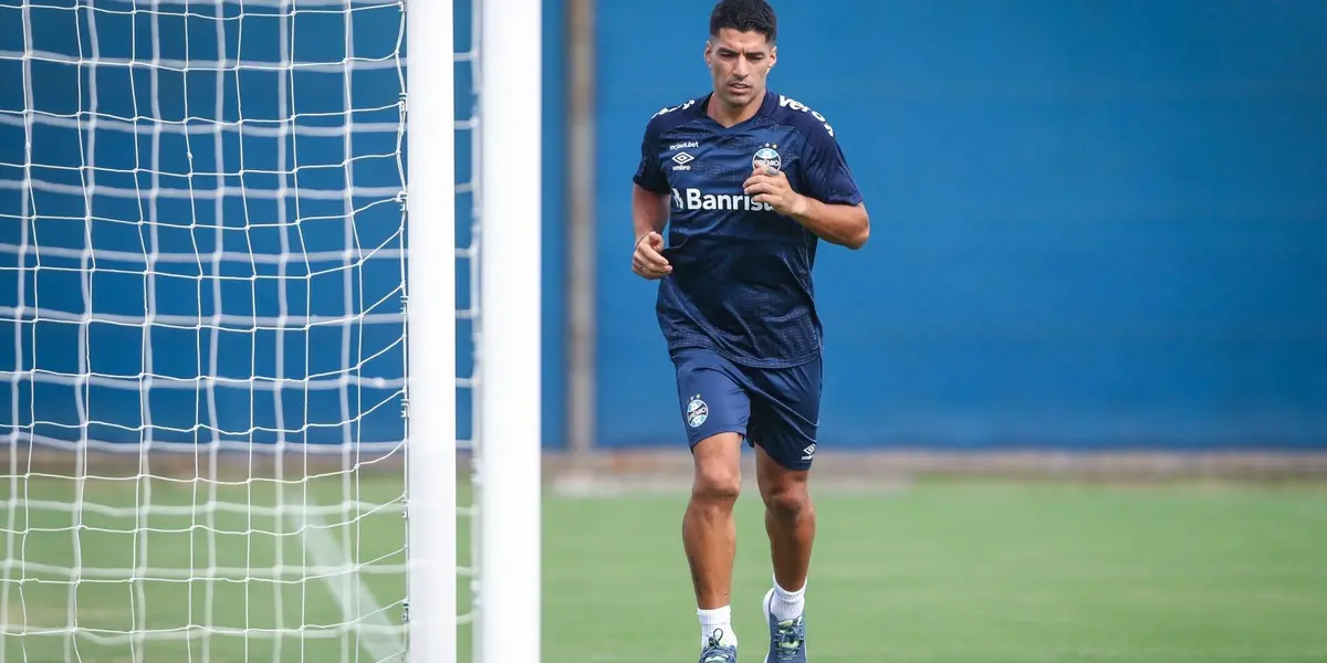 Jogador surpreendeu comissão técnica e outros membros no CT