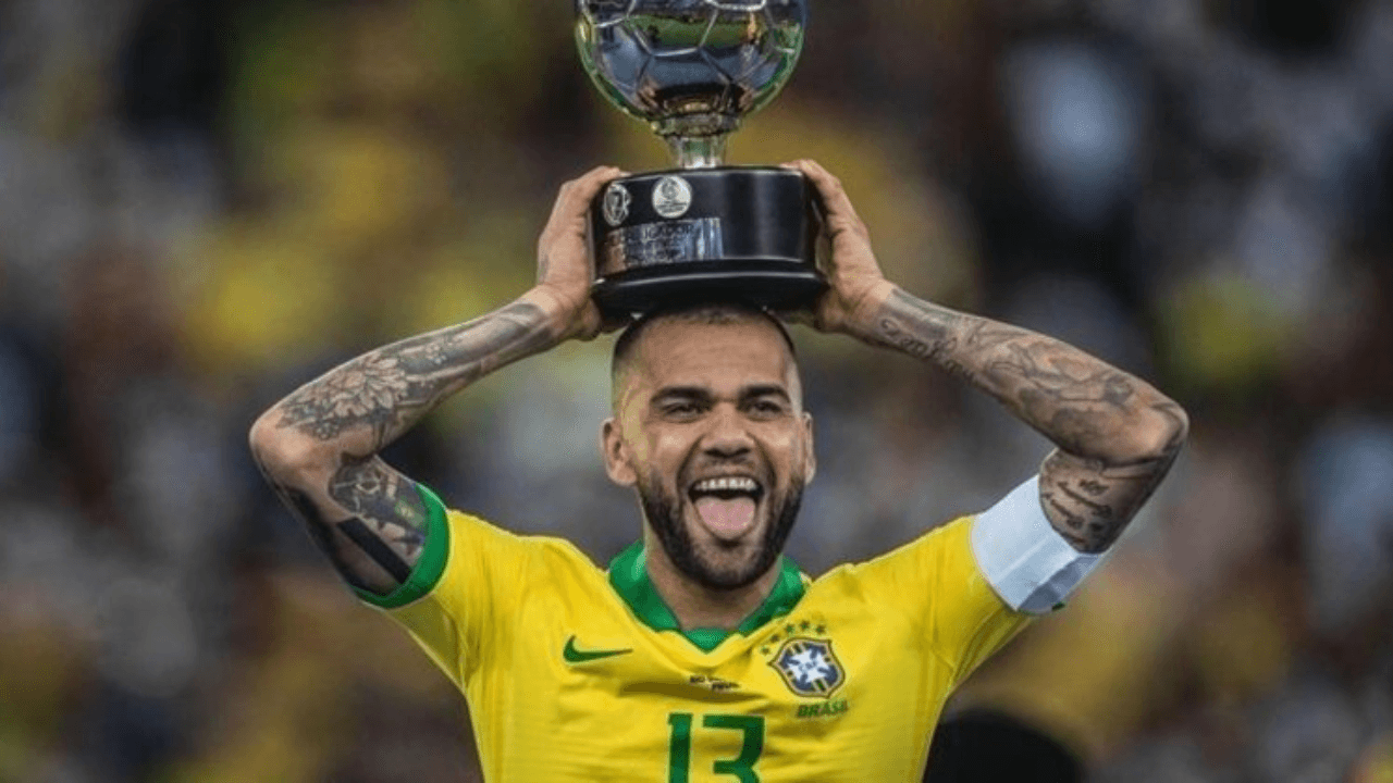 Jogador tem se destacado nas divisões de base do Flamengo, no Rio