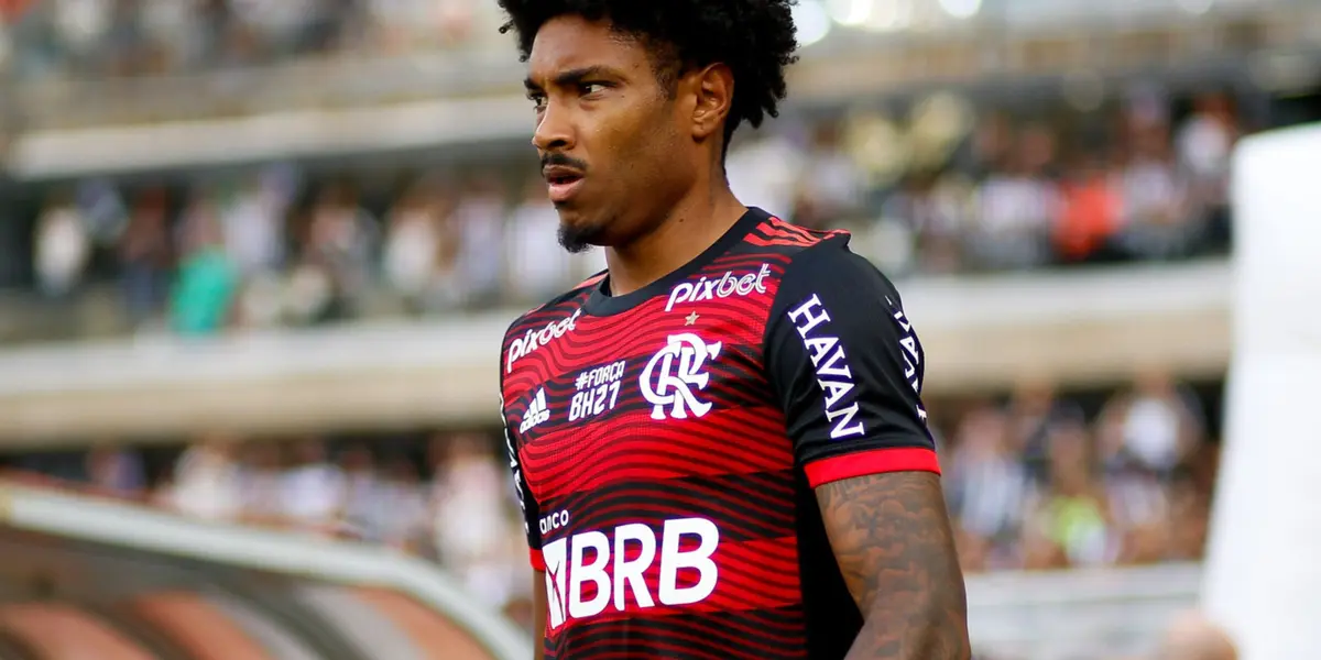 Jogador tem sido criticado duramente pela torcida e pode deixar o clube a qualquer momento