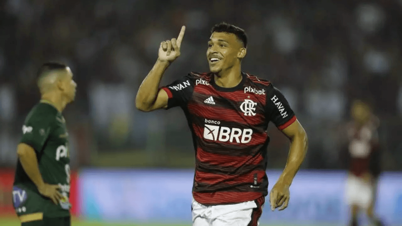Jogador tem tido chances com o técnico Dorival Júnior no Mengão