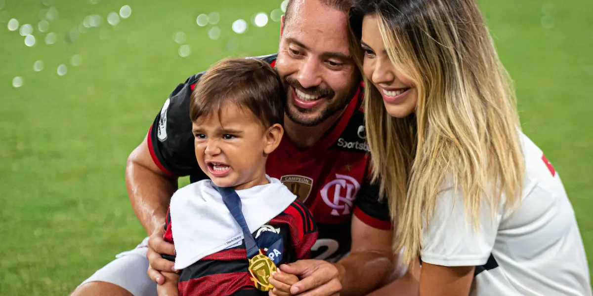 Jogador tem vivido uma das melhores fases da carreira e compartilha tudo com sua esposa, Marília Nery