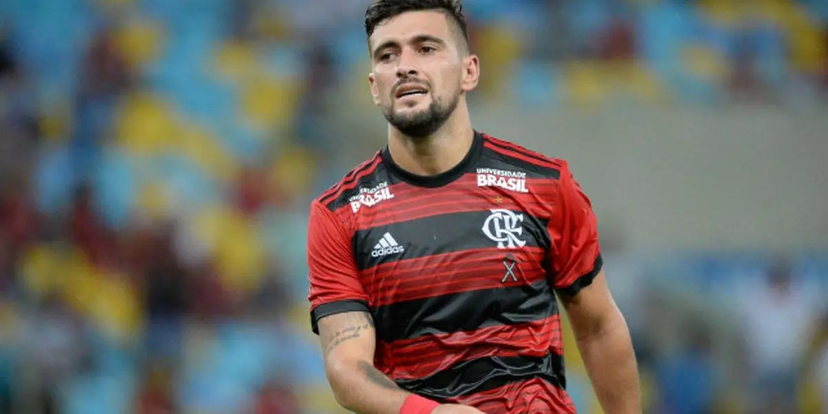 Jogador uruguaio não está feliz com Rogério Ceni no Flamengo