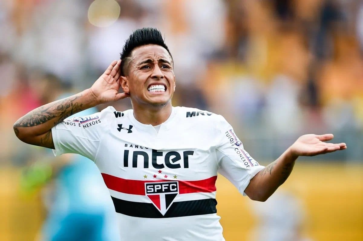 Jogador vem decepcionando quando entra para jogar
