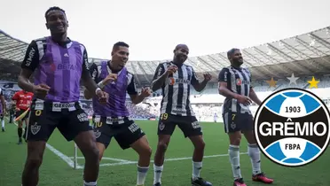 Jogadores do Atlético-MG comemoram gol no estádio do Mineirão