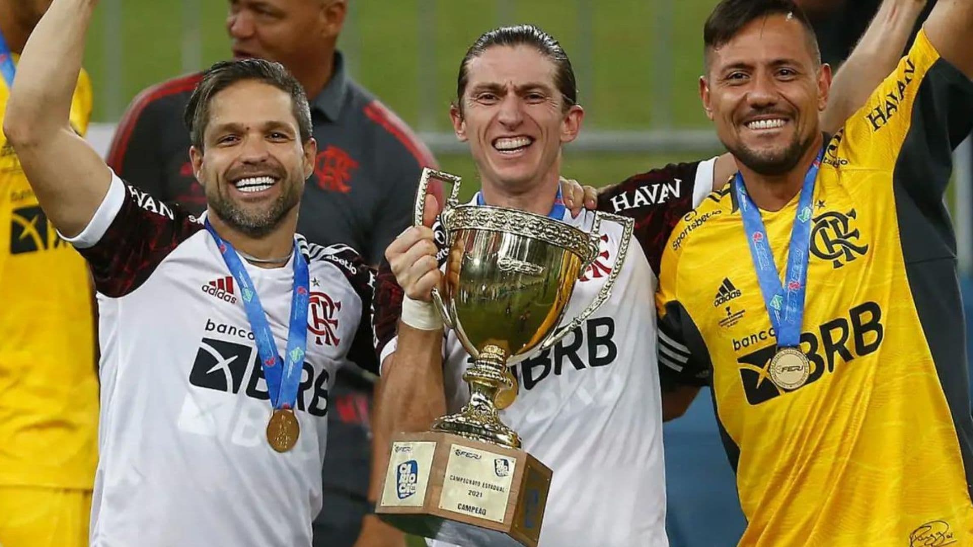 Jogadores podem ter contratos renovados para 2023 e irritam a torcida