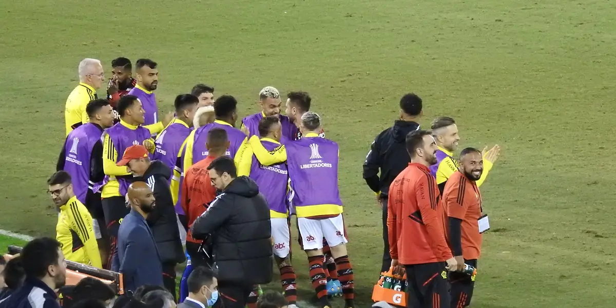 Jogadores tem dado dor de cabeça para a diretoria rubro-negra