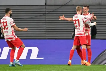 Jogo de ida das semifinais da competição