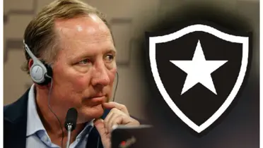 John Textor sério e do lado o escudo do Botafogo