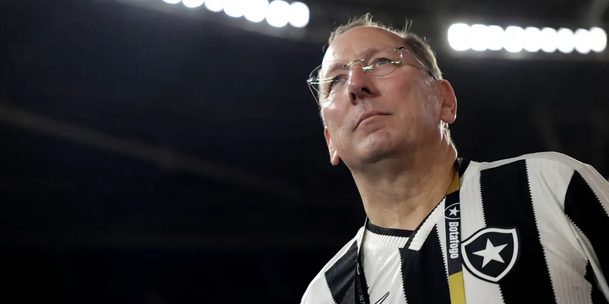 John Textor vai trazer novo zagueiro