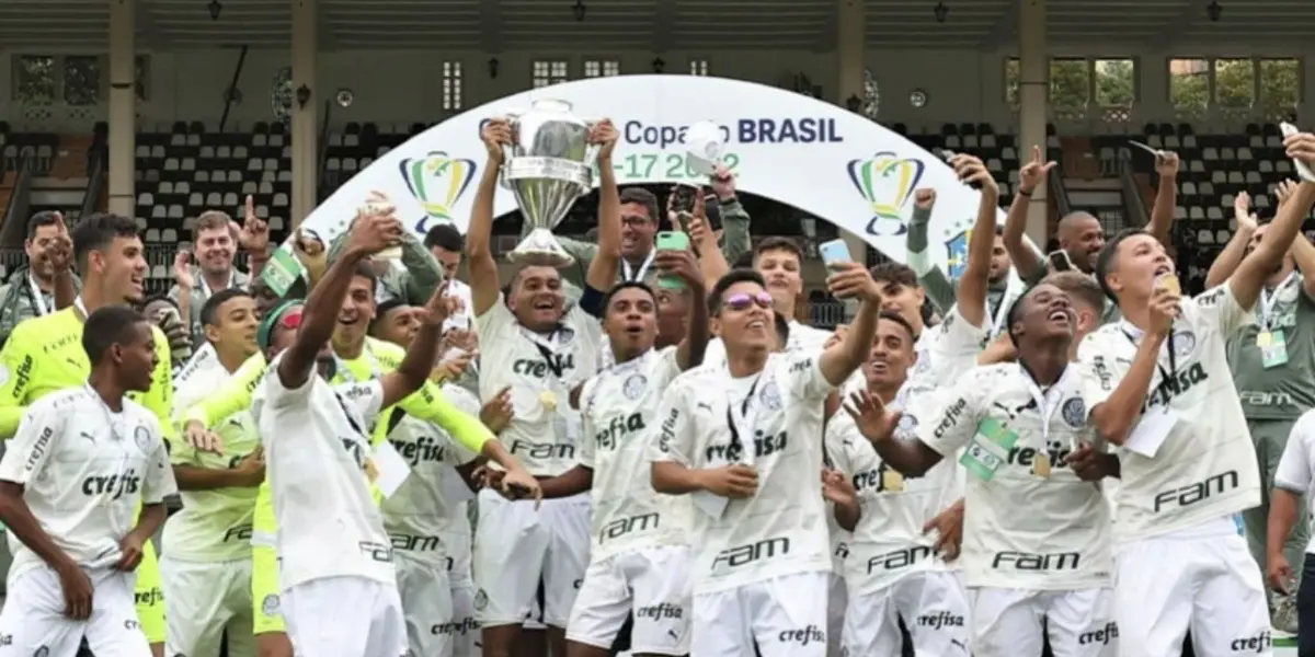 Joia da base do Verdão tem sido relacionado e entra nos jogos do time profissional com Abel Ferreira