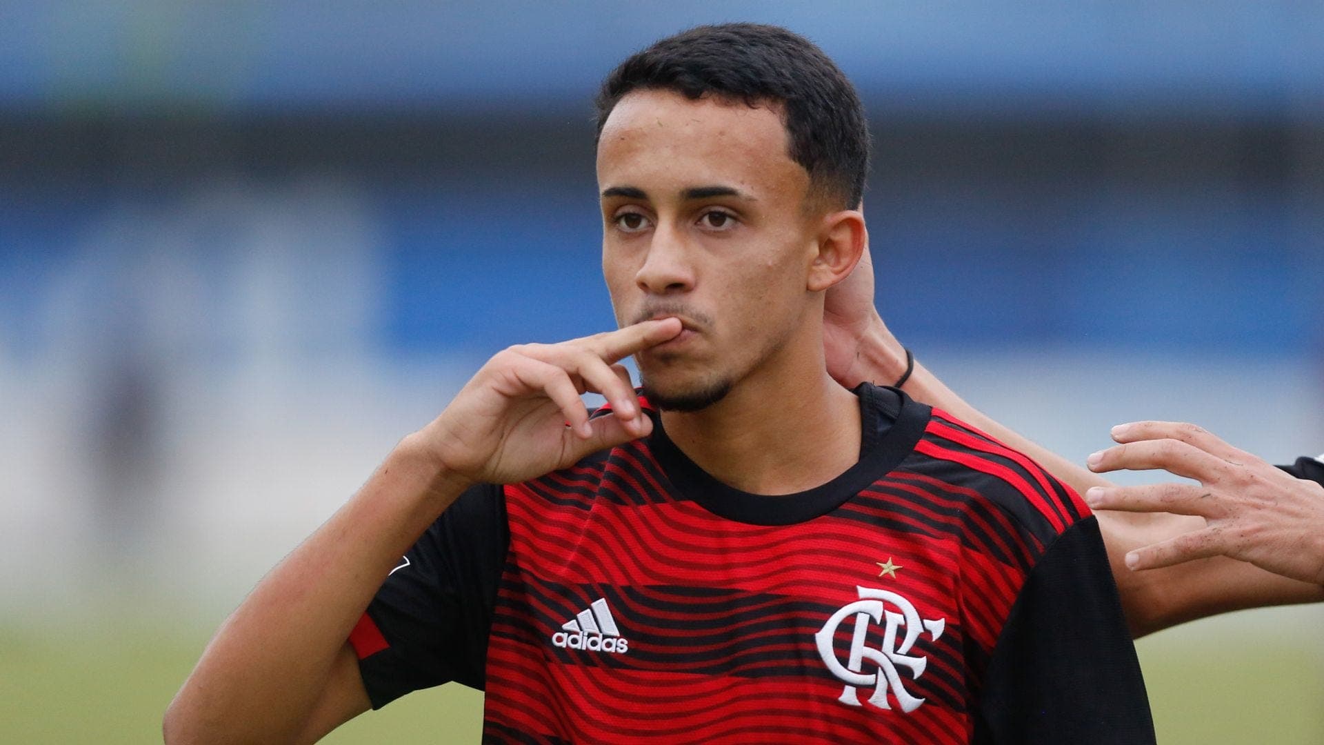 Joia rubro-negra agora está na mira do gigante espanhol