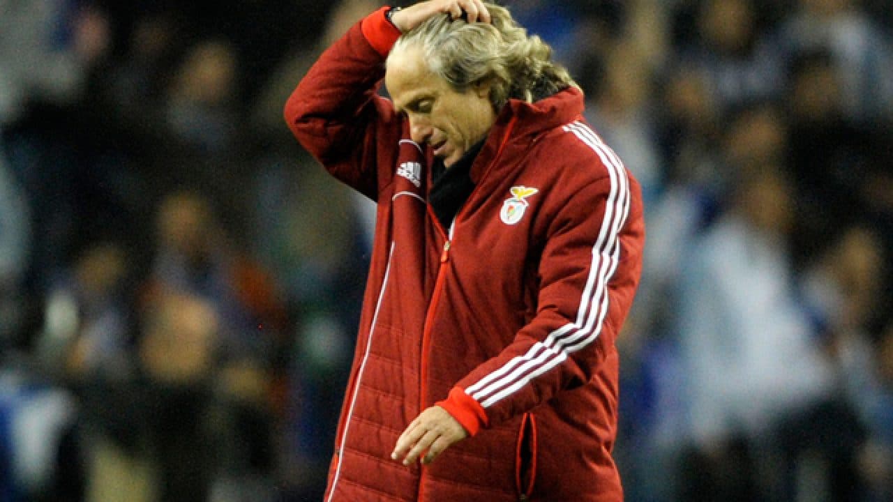 Jorge Jesus é “expulso” do Benfica pelos torcedores com campanha na internet