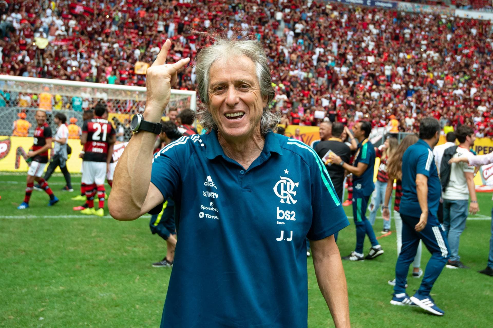 Jorge Jesus estaria de malas prontas para comandar o Flamengo em 2022, mesmo se Renato Portaluppi for campeão da Libertadores
