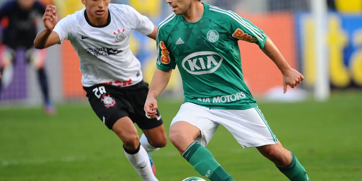 Jorge Valdivia anunciou o novo clube na carreira que defenderá ao lado de ex-Corinthians