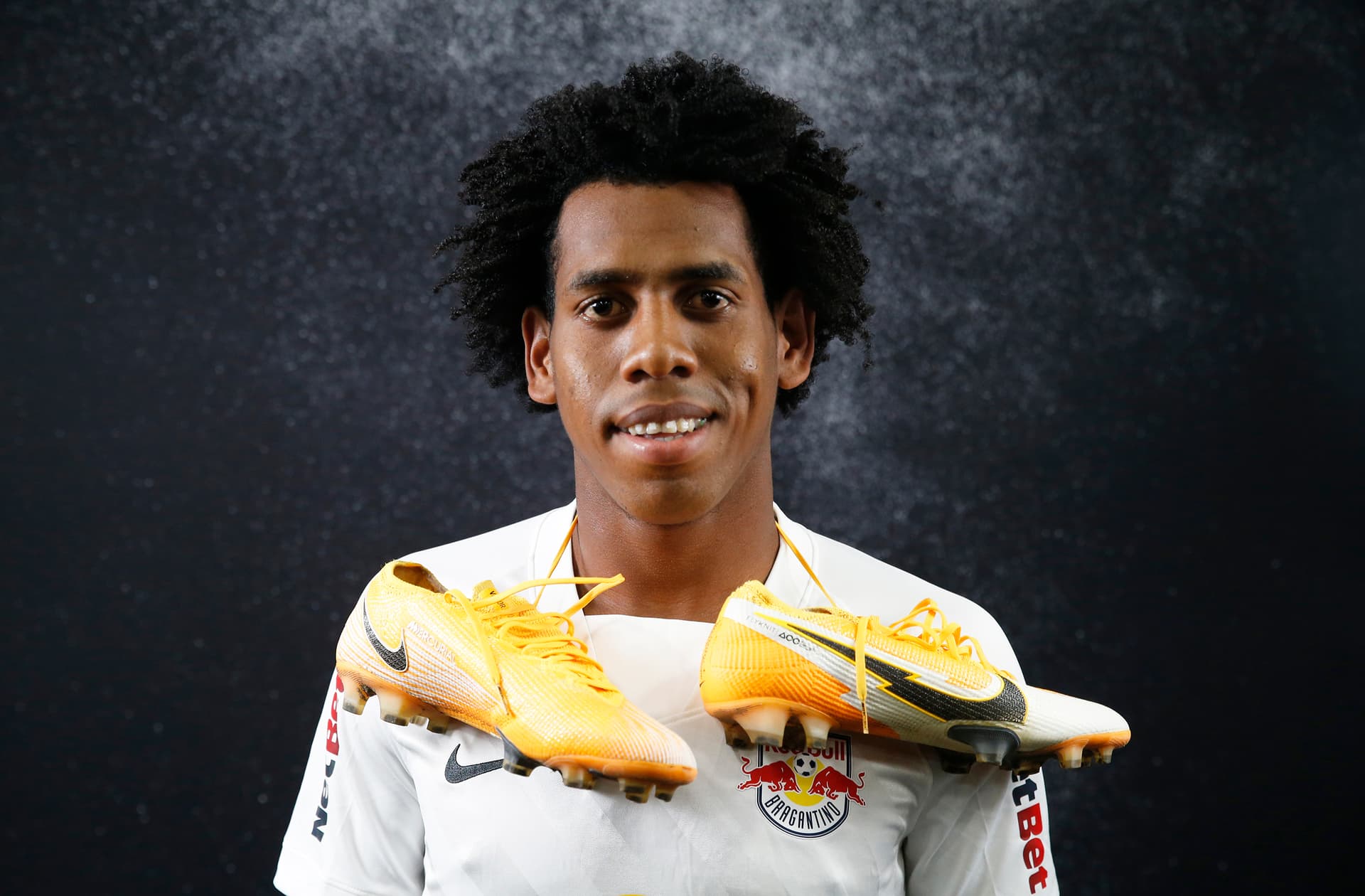 José Andrés Hurtado é o primeiro reforço Red Bull Bragantino para as competições de 2022. Lateral direito fecha contrato de cinco anos