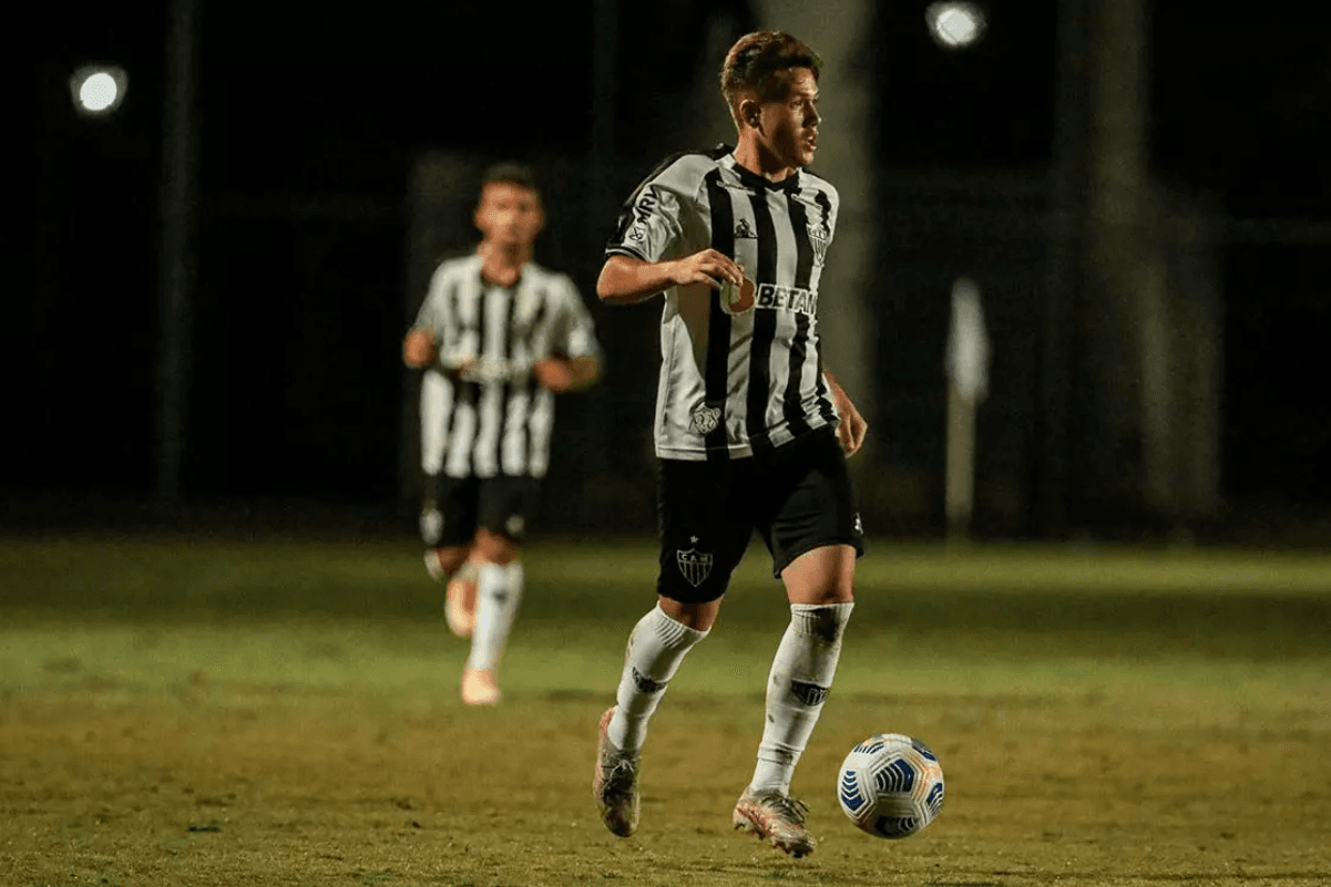 Jovem do Galo pode render quantia milionária sem sequer ter atudo pelo profissional