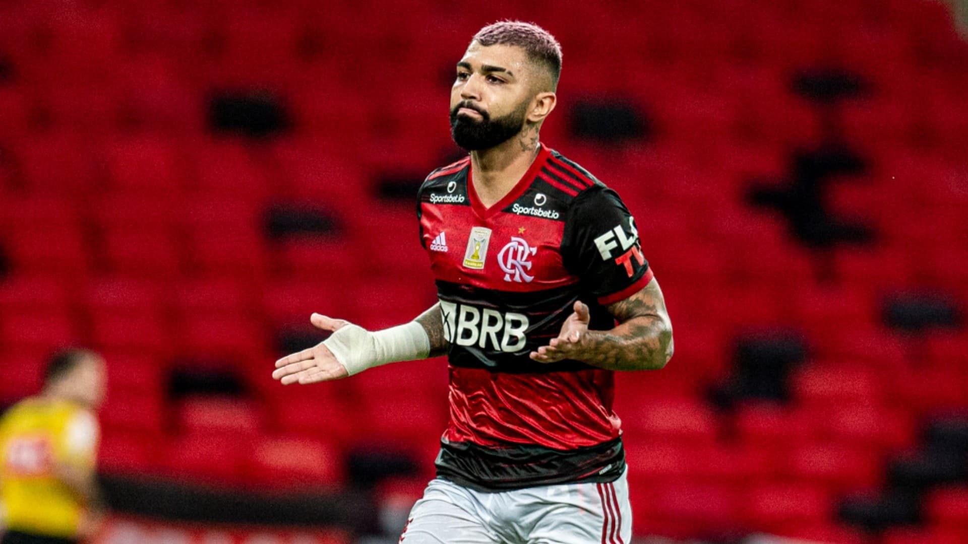 Júnior Pedroso revela interesse de clubes europeus por ídolo do Flamengo