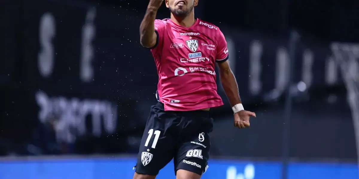 Junior Sornoza voltou a se destacar contra o Atlético Mineiro na Libertadores