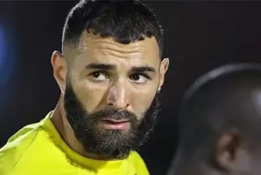 Karim Benzema aparece desanimado ao ouvir música do Al-Ittihad cantada por seus companheiros de time