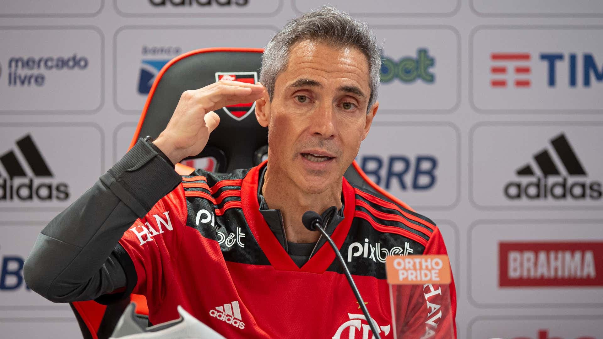 Lacunas no elenco fazem Paulo Sousa indicar novos nomes para reforçar o Flamengo