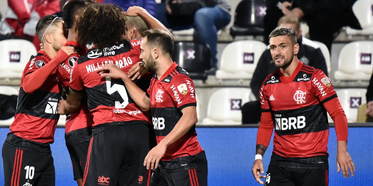 Lance ocorreu na metade do primeiro tempo e gerou 11 minutos de acréscimo