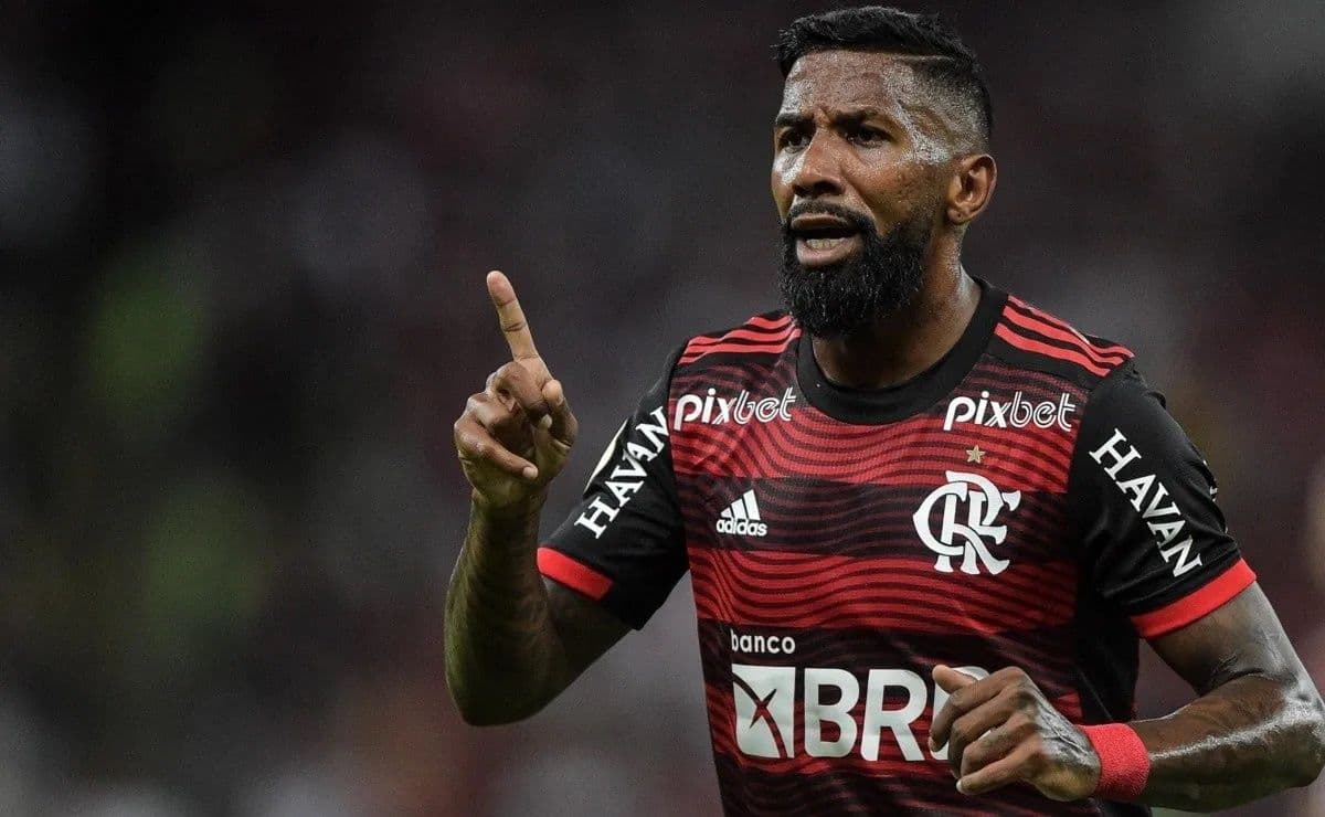 Lateral de 30 anos ficou livre no mercado desde a última janela de transferências