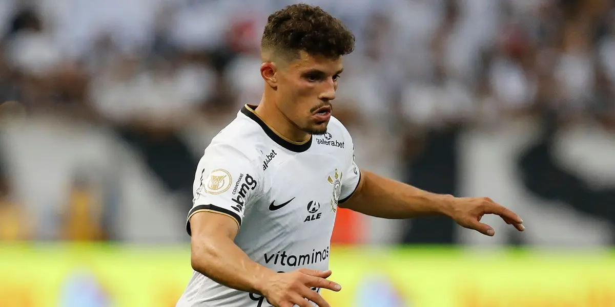 Lateral corinthiano conversou após fazer o gol da vitória contra o Galo